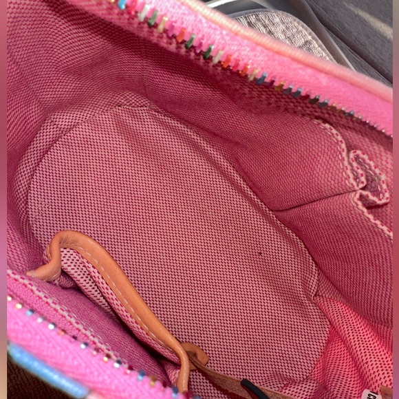 💕 Dooney & Bourke Pink Beach Print Hobo Shoulder Bag + Dooney Pouch (Two-Pieces) - Picture 10 of 16